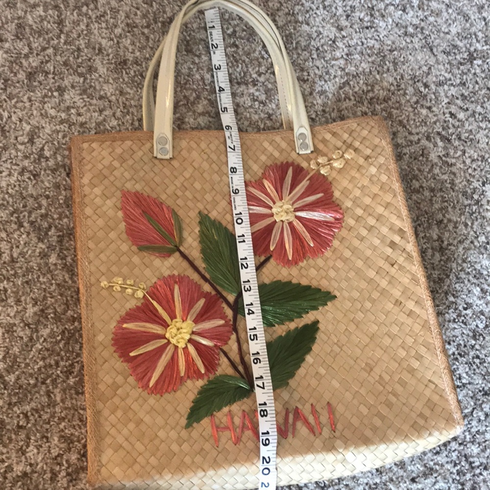 Vintage Hawaiian Lauhala Woven Tote | Straw Floral Souvenir Bag Hawaii - Picture 12 of 13